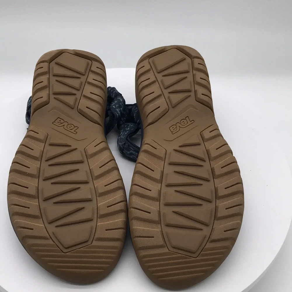 Teva mens hurricane Sandals size 13 US